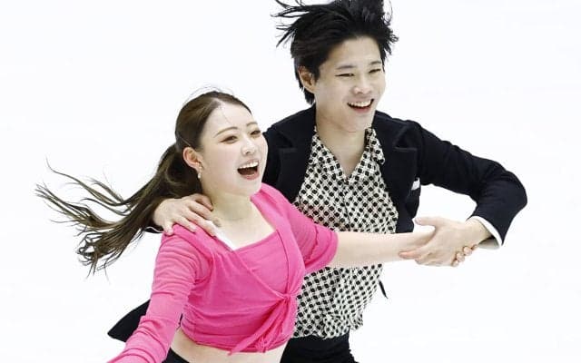 アイスダンスデビューの紀平梨花「頑張れることが本当に幸せ」 西山真瑚との「りかしん」で2030年五輪を目指す