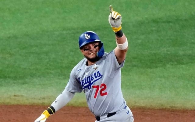 ドジャース第７戦は紙一重の勝利　９回攻防の主役ミゲル・ロハスは満身創痍だった