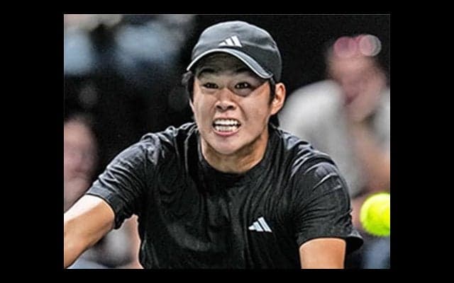  19歳 ツアー初制覇に王手 