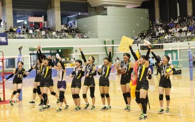 春高バレー栃木大会、男子は足利大付45度目、女子は国学院栃木が圧倒し39度目の優勝