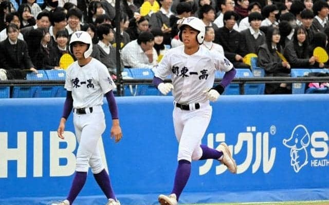 関東第一が決勝へ、1年生が2打席連続本塁打　秋季東京都大会