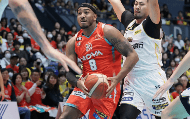 第4Qだけで34得点の広島が宇都宮に大勝…クリストファー・スミスが35得点の活躍