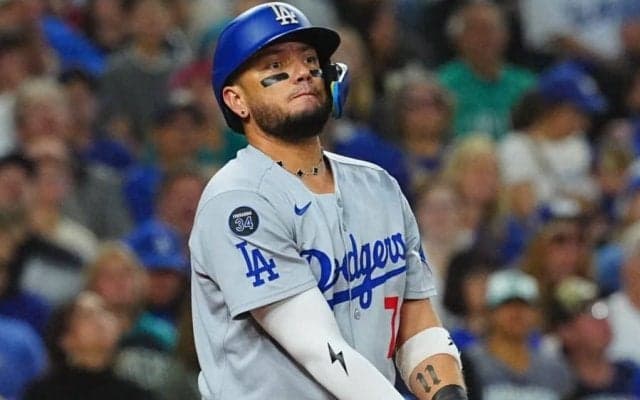 敗戦後…球場に残り続けたロハスの真意　「何が起きるかわからない」よぎったド軍との別れ