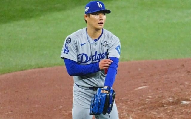 山本由伸、世界一の瞬間に身につけていた“3桁万円”の一品　首元キラリも「やっぱりセレブ」