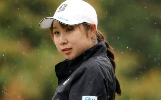 「あー緊張したーー」雨中のプレーオフで惜敗…20歳女子プロゴルファー「これからもたくさん経験して積み重ねて強い選手に」
