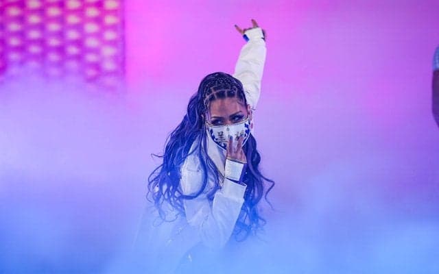 「素晴らしいチーム」人気日本人女子レスラーが“意外な場所”で集結…貴重なすっぴんトレーニングウェア姿に反響「お気に入りの2人」