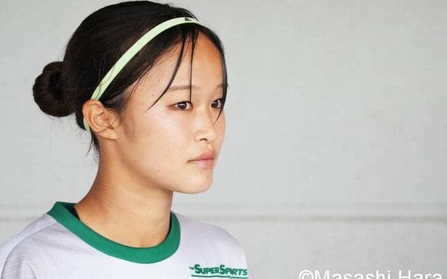 ｢スーパージーニアス｣なでしこ18歳MF眞城美春が決めたアジア舞台初ゴールが鮮やか！｢巧みなタッチとシュート｣｢めちゃくちゃ上手い！｣