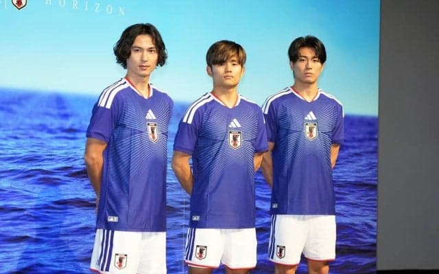 ｢JO1｣と｢INI｣の新ユニットとイケメン対決！ 南野＆久保＆中村“タキタケイト”が日本代表“新ユニフォーム姿”で｢自分の限界を超える！｣