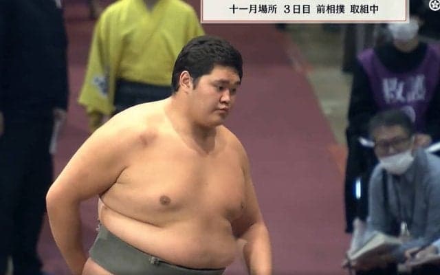 「進撃の巨人」「デカすぎる…」前相撲、現役最長身の“規格外”新人力士に熱視線「それにしてもデカイ」