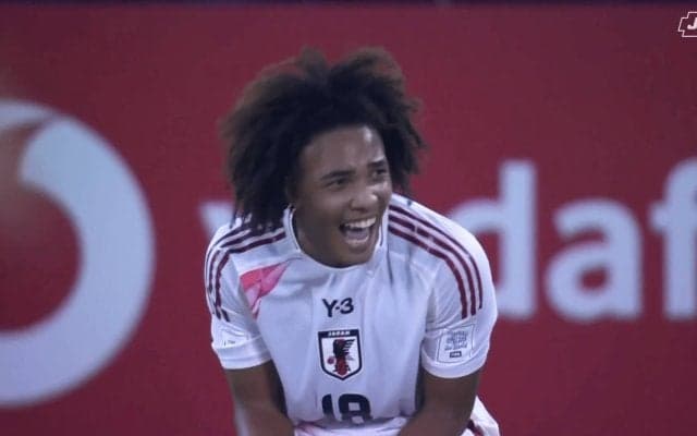 衝撃の12秒！16歳“和製ルカク”の重戦車ドリブルが「２人分のパワー」「最高だ」ダブルマークを跳ね除け進撃【U-17W杯】