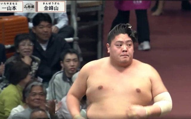 人気力士、涼しい顔で土俵上をウイニングラン？ 「半周、軽くジョギングして…」実況思わずツッコミ 「足取りが軽いw」「かわいい駆け足」ファンほっこり