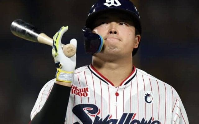 日本での「28.6％」が示す村上宗隆の“欠点”　米記者がNPB三冠男の可能性を分析「今のままでは本塁打を打つか、打てなくなるかのどちらか」