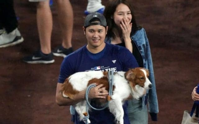 大谷翔平の愛犬デコピンも「3年連続でMVPを獲得した」とMLB公式X　2年連続“逃走”もご愛嬌「なんやこの幸せ満載感は!!」