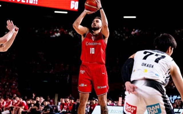 千葉ジェッツのホグ、1試合出場停止と罰金5万円の懲罰…12日アウェー戦でスポンサー広告看板を蹴る