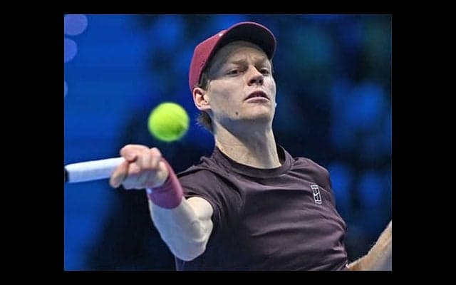  シナー 全勝で3年連続の最終戦4強 