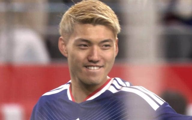 「それはメッシです！」堂安律の“４人翻弄スーパーゴール”が「ロッベンに見えたわ」「ほぼサラー」スター彷彿論でSNS沸騰