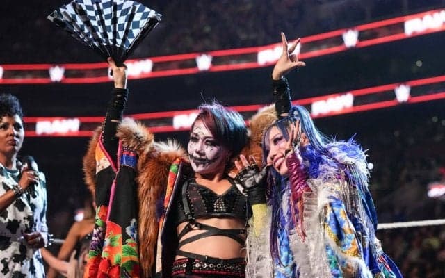 「別人すぎる」「すっぴん美人」ド派手メイクの日本人女子レスラー、素顔での会場入りにファン騒然