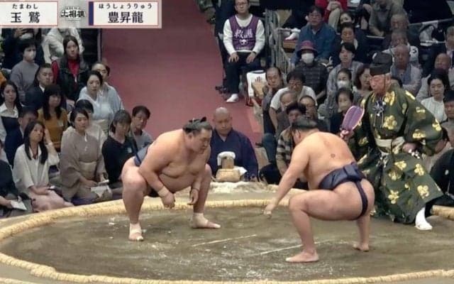 大相撲、観客の“野次”に名物アナが憤り 「静かにせい！」「集中したいのに」残念行為にファンの批判も相次ぐ