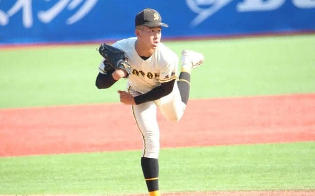 初回に3奪三振も中国屈指の左腕と呼ばれる崇徳エースが8回に力尽きる…伸びのある直球は非凡【神宮大会】