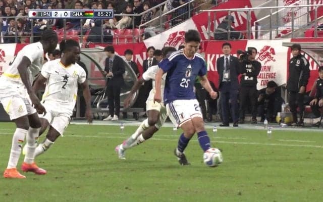 「評価爆上がり」22歳日本代表DF、ジダンばりの絶品スルーパスが話題沸騰「そこ見えてんのか」「凄まじい逸材」極上タッチで決定機演出の瞬間