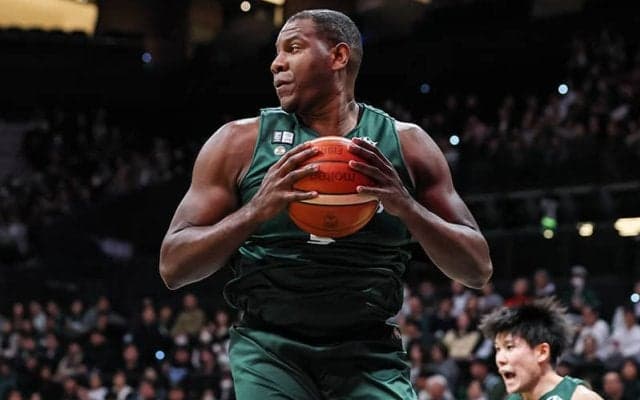 神戸の“大黒柱”アイザック・バッツがB2通算3000リバウンド達成…B2歴代最多記録更新も目前に