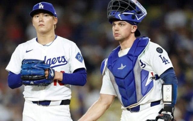 「素晴らしい一瞬」山本由伸の“元女房”がドジャース監督と再会のハグ　来季はレッズ移籍…ファン胸熱「恋しい」「幸運を祈る」