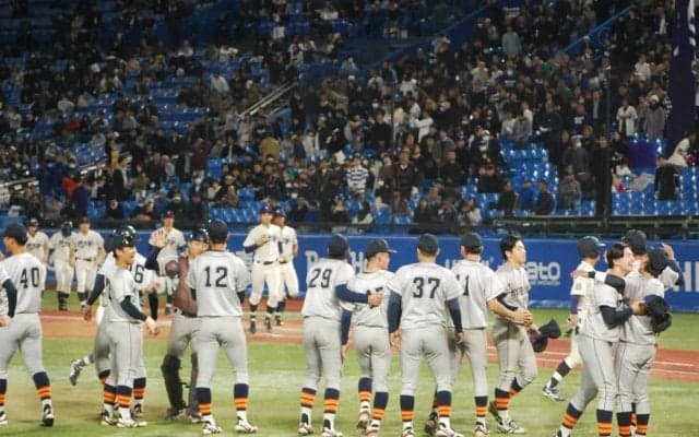 立命館大がタイブレークで明治大を下して4強！連覇狙う青山学院大は中西完投で4強【25年明治神宮大会】