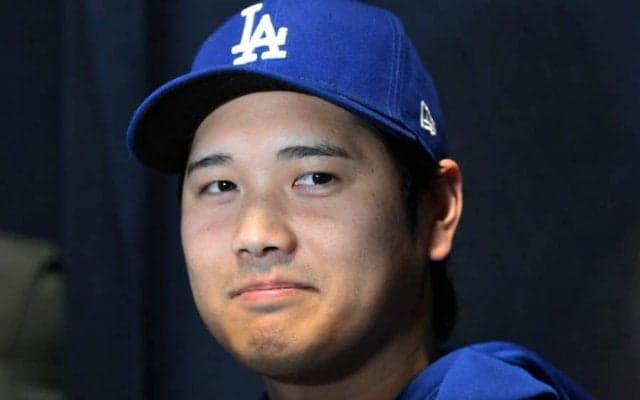 大谷翔平が“唯一”放った英語　絶妙返しに米司会者も笑顔…明かしたデコピンの行動