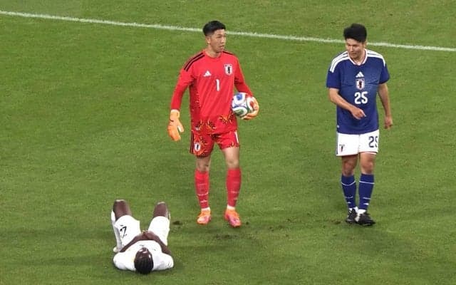 衝撃の仁王立ち！日本代表・早川友基、突っ込んできた敵FWを逆に吹っ飛ばす「体当たりにビクともしない」「これがJリーグ最強GK」「体幹強すぎ」ネット騒然