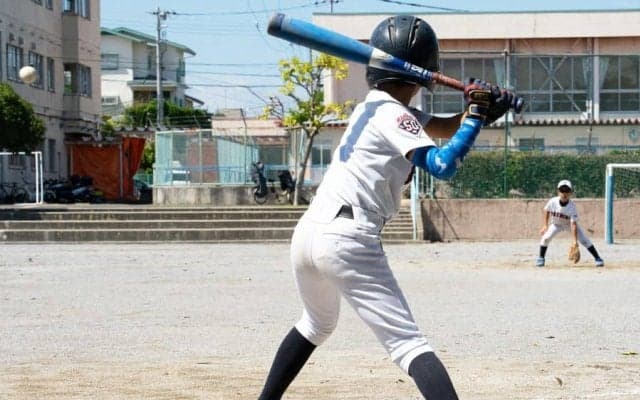 強制不要も見逃せないスイングのNG動作　大人の「こうあるべき」が“個性”を潰す可能性