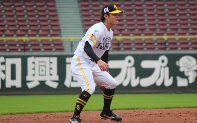 巨人が元ソフトバンクの俊足内野手獲得！トライアウト参加選手移籍第1号、19年ドラ1右腕が中学&高校の先輩