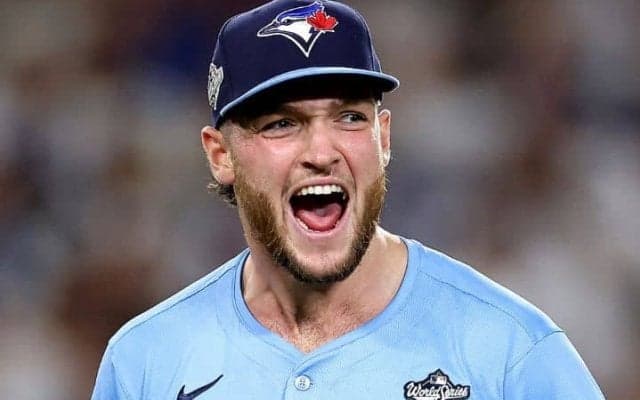 ブルージェイズ22歳右腕が婚約！WSでドジャースから新人最多の1試合12奪三振　交際2年超…砂浜で左膝を付きプロポーズ