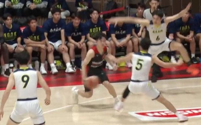 「河村勇輝を彷彿」衝撃のノールックパス　アシスト王・高校3年生PGの神パスに解説者&ファンが興奮「完全に相手は翻弄」