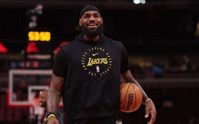 「精神力を試されることになった」坐骨神経痛を乗り越え、レブロンがチーム練習へ初参加