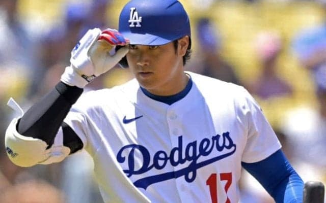 パ軍新監督には「ヘルメットを脱いで敬意を示すはずさ！」大谷翔平が“挨拶”を止めた唯一の相手は「もうダグアウトにいない」