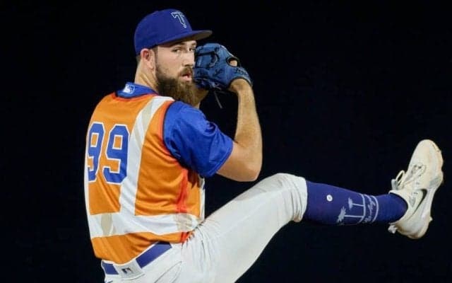 ドジャースのロースターに“謎の左腕”登場　201センチの大男…球団発表、流失阻止へ