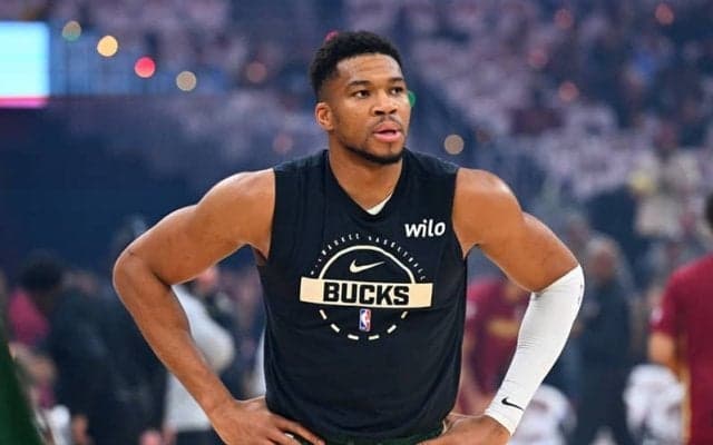 バックスの大黒柱ヤニス・アデトクンボが1～2週間の戦線離脱へ