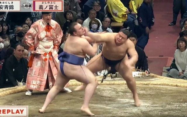 こんな安青錦の姿は… まさかの展開にファン驚愕 義ノ富士がたった4発で劇的白星