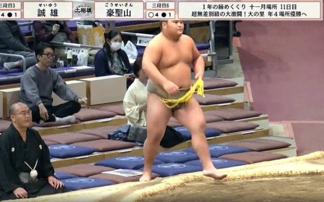 “キリリ眉”がすごい 20歳の“美肌”力士「綺麗な顔立ち」「体パンパン」ファン熱視線