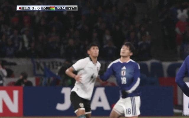 どうして？上田綺世の“謎ファウル”にファン不服「体幹強くて逆に…」「なんでかファウルもらっちゃう」