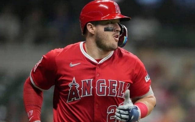 「彼は伝説的な存在」エンゼルス主砲トラウトにトレード報道　「ドジャースは外野で助けを必要としている」