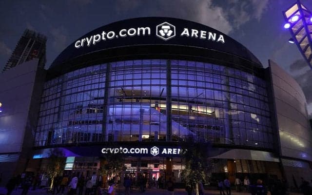 コート外で揺れるレイカーズ…バス家の兄弟解雇「想定の範囲内」リーブス発掘論争も話題に