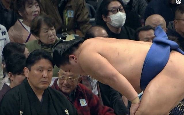 「相撲界イチの僧帽筋」「盛り上がってんな」力士の“後ろ姿”にファン驚愕 