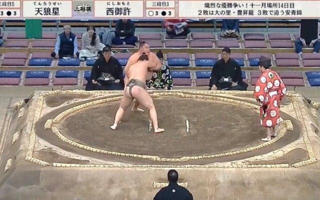 「まわしが大変なことに…」体重176キロ力士の“あまり見たことのない姿”に騒然