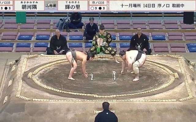 「どうしてそうなる？」体重89キロ力士が172キロ巨漢を容赦なく転がした…年齢差30歳対決の衝撃結末