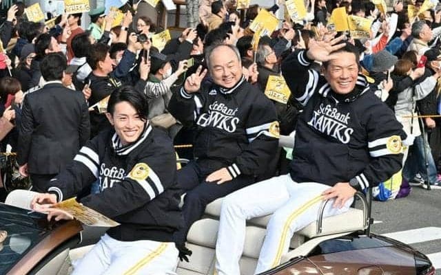 日本一のソフトバンクがパレード　周東や牧原大らに約29万人が熱狂