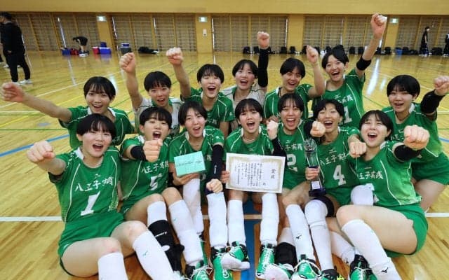 八王子実践が3位で本大会へ　スーパー1年生の大雲舞子が躍動　貫井監督「もっとすごい選手になる」／春高バレー