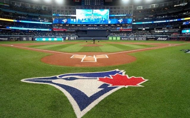 日本人対決で話題も…お馴染みロゴに規約違反“疑惑”　指摘されたBジェイズの未許可