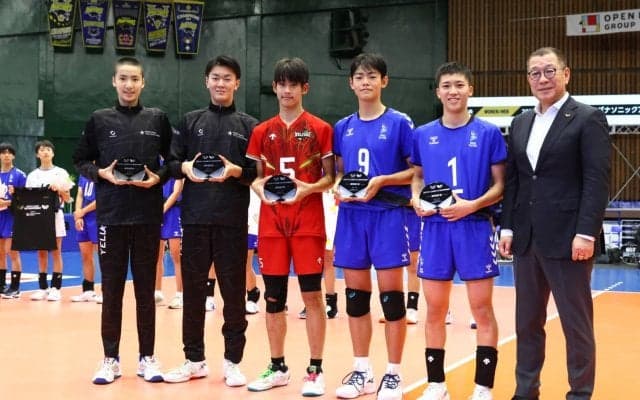 目指すは永露元稀×関田誠大。身長183㎝の中学生セッター兼田創右がイエロースターズU15で躍動「この高さは武器ですから」