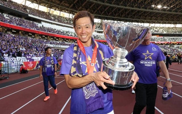 「考・体・心・技」を信条とする塩谷司　37歳になる彼が最優先する、レジェンドたちが継承してきた広島のDNAとは